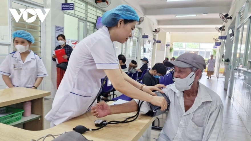 Bộ Y tế thông tin về việc thực hiện chủ trương miễn viện phí cho toàn dân